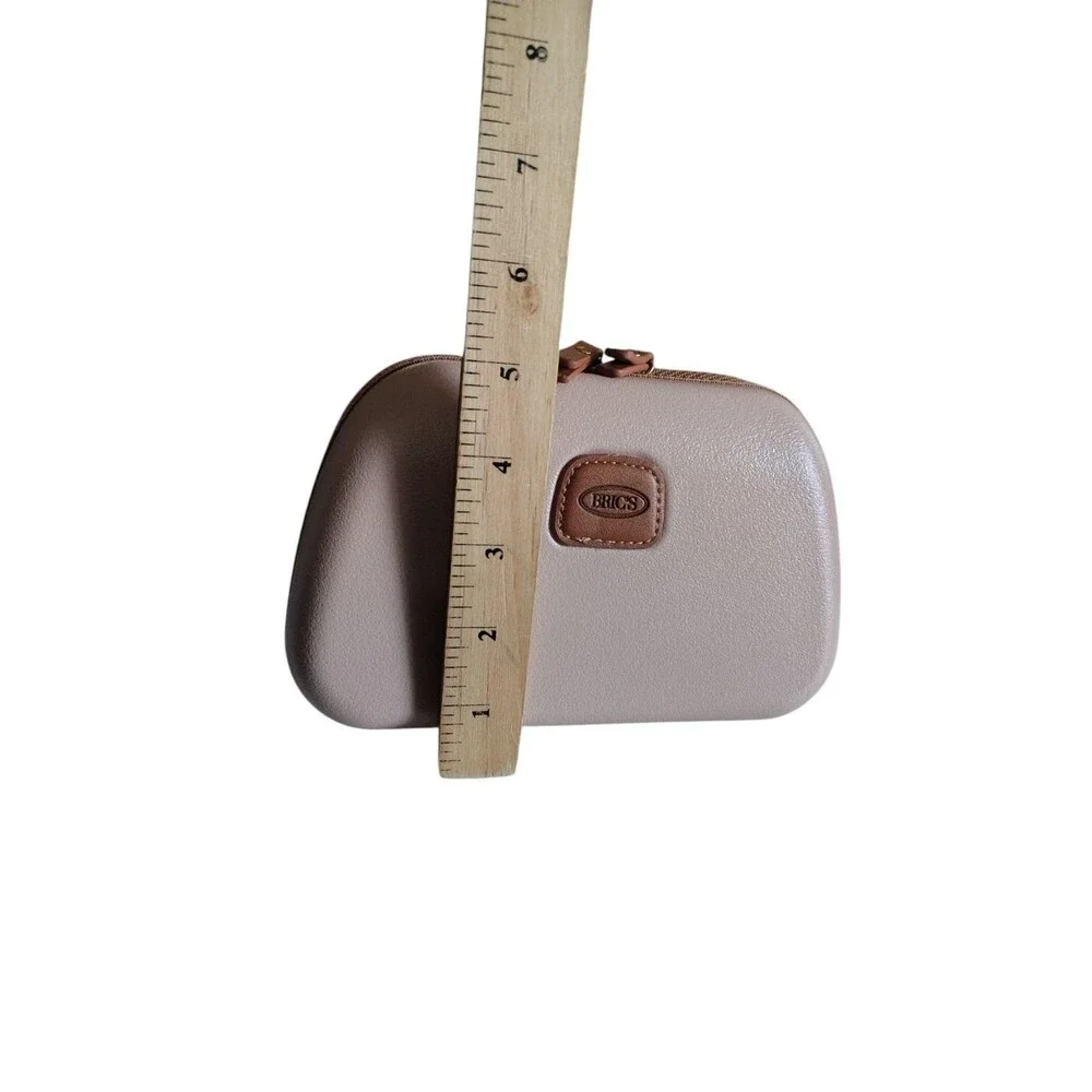 New BRICS Hard Shell Toiletry Bag Beige Qatar Airways     57